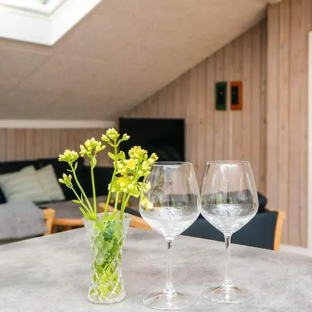 Casa vacanze Family With Terrace And Lawn