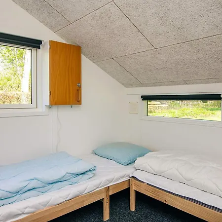 Casa vacanze Family With Terrace And Lawn *