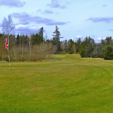 Casa vacanze Family With Terrace And Lawn *