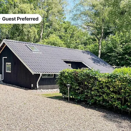 Family With Terrace And Lawn Сasa de vacaciones Toftlund